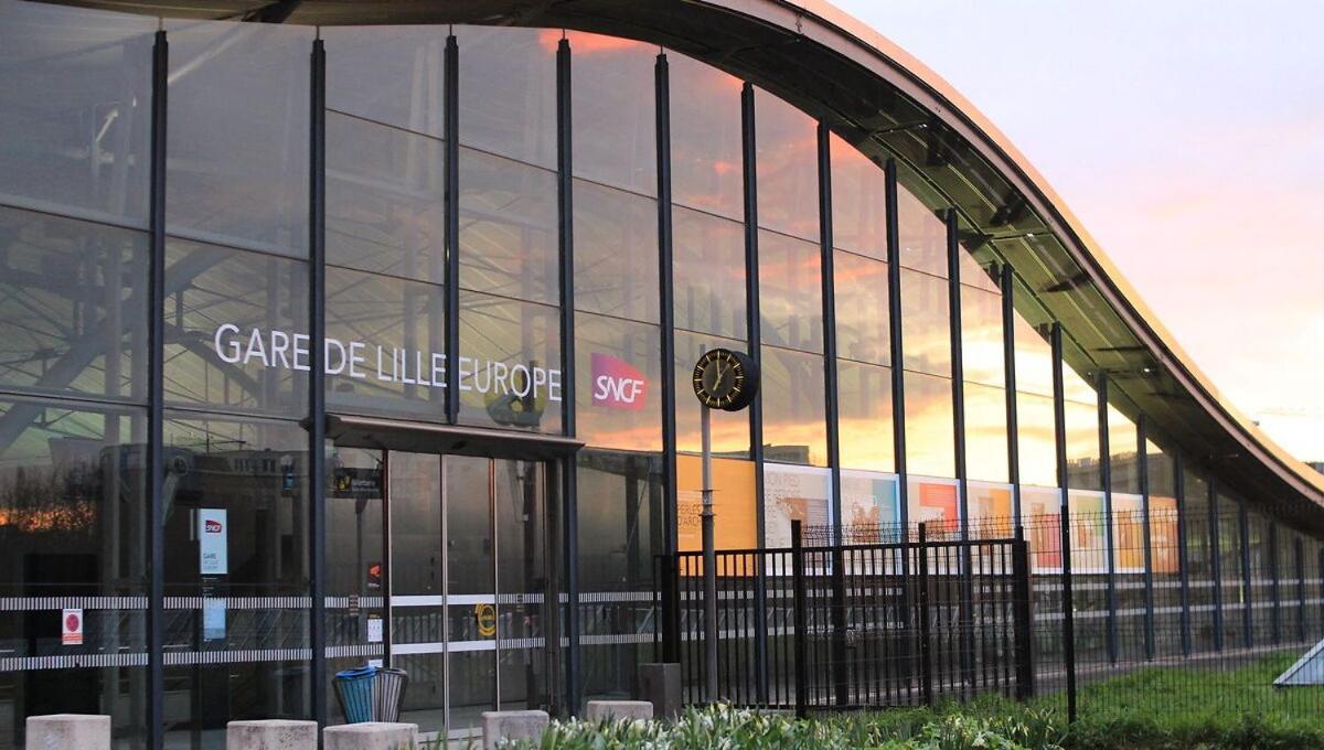 Lille Train Station Nice Studio Екстериор снимка