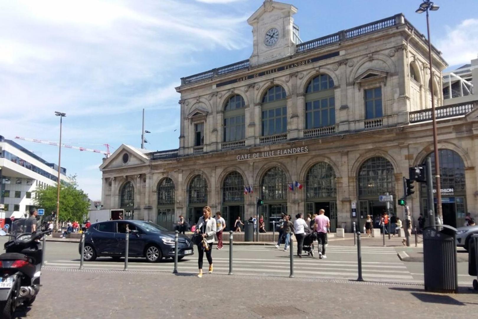 Lille Train Station Nice Studio Екстериор снимка